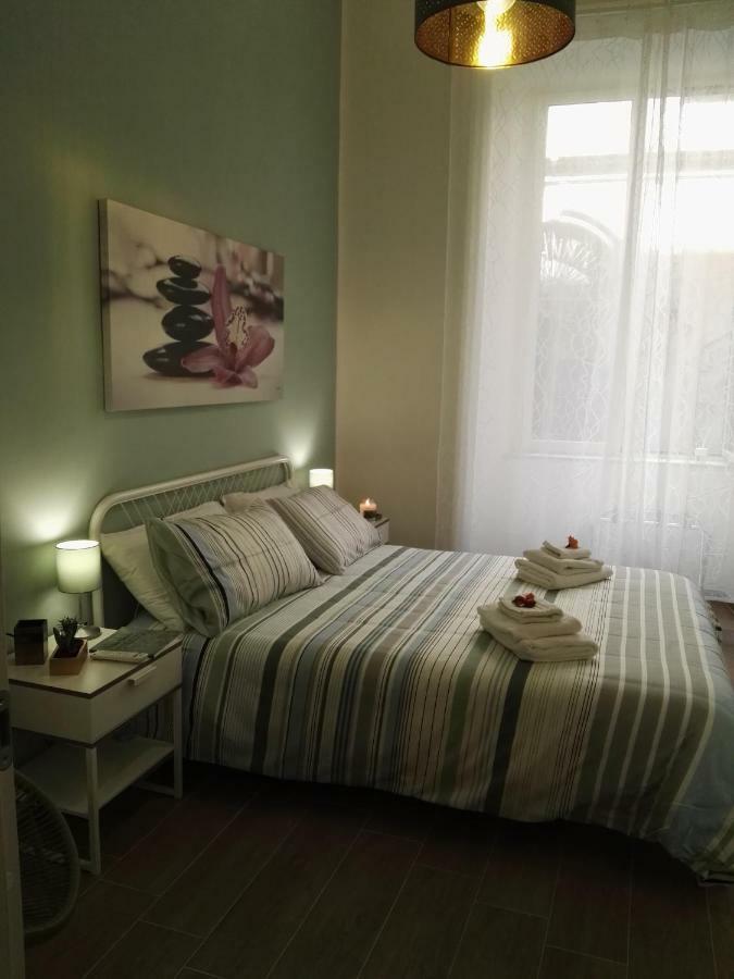 Apartamento A Casa Di Chiara Nápoles Exterior foto