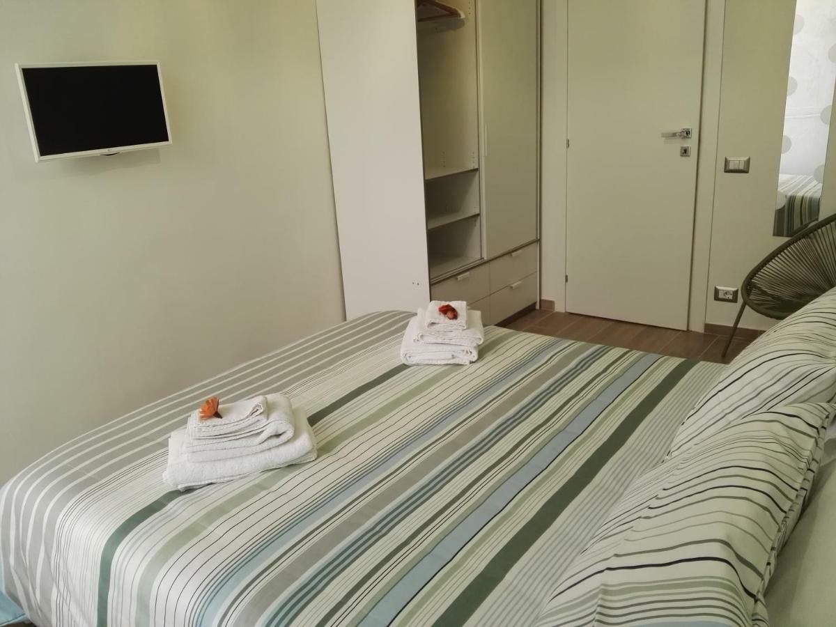 Apartamento A Casa Di Chiara Nápoles Exterior foto